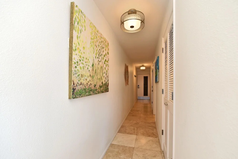 Lahaina Roads #205 1 Bedroom Condo by Redawning