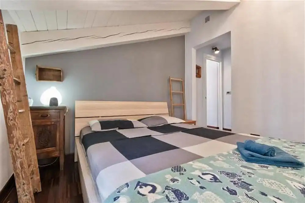 Torino Savoia Wooden Duplex Apt