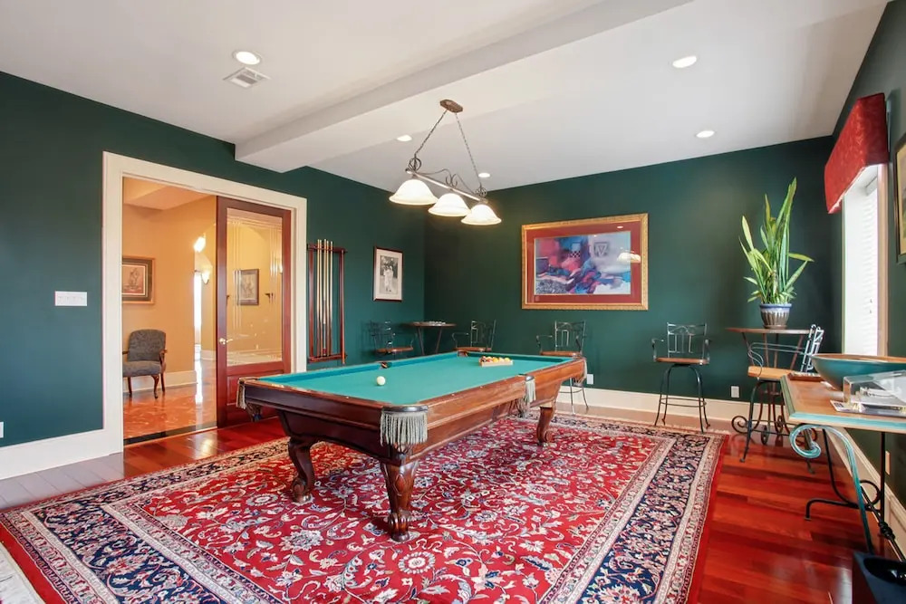 300 Drayton Condo 4 Bedrooms 3.5 Bathrooms Condo