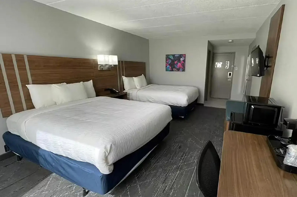 USA Inn and Suites Springfield Ohio