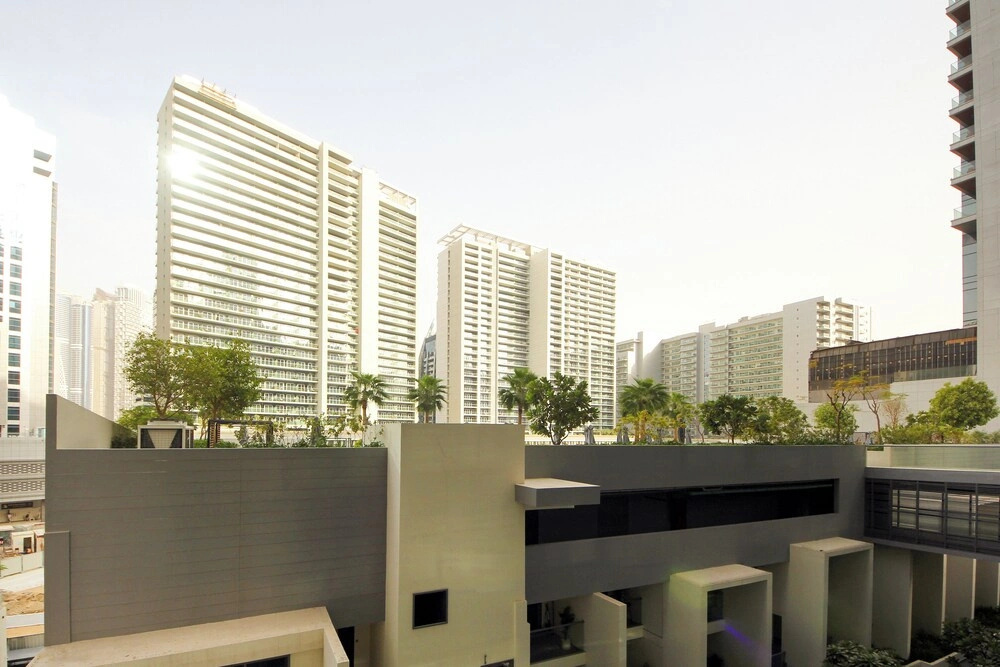 Luxury 1BR at Sterling East Burj Views