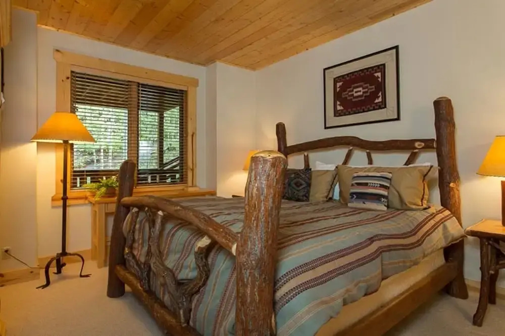 Comstock Lodge at Deer Valley Resort - Two Bedroom Condo with Hot Tub #202 2 Condo