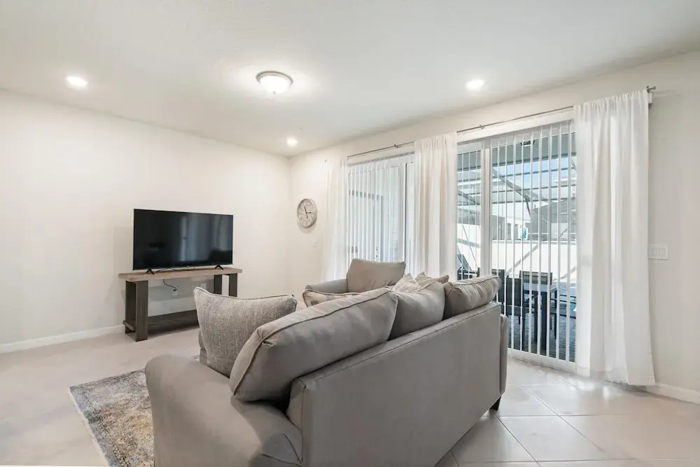 Windsor Cay Resort 5 Bedroom Townhome with Pool 5 Townhouse