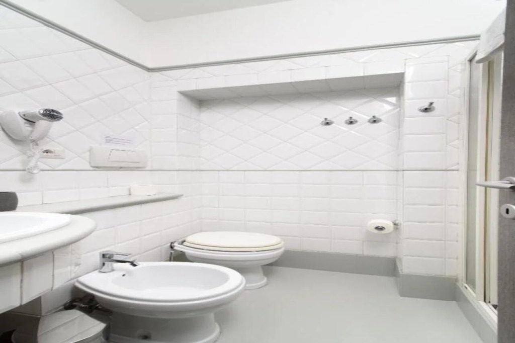 White Caesar Guesthouse