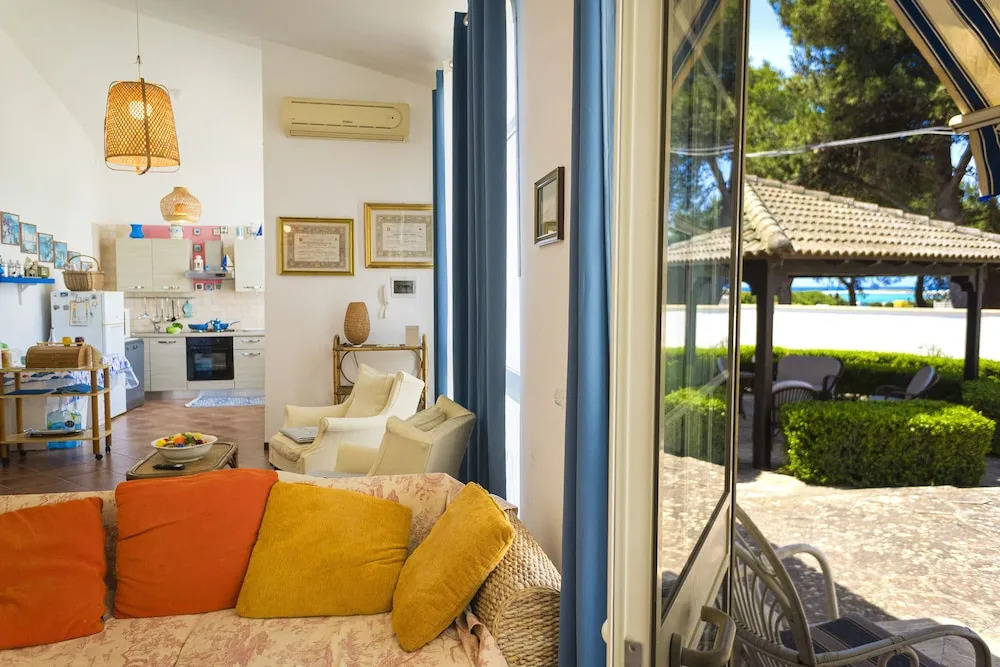Villetta Sirena Near The Beach