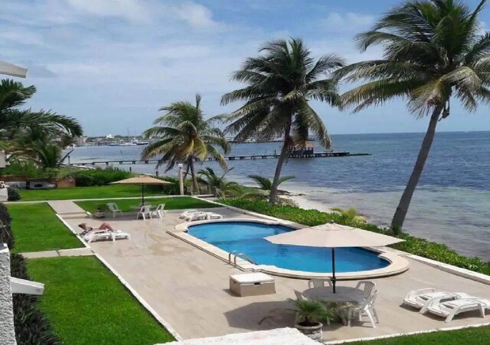Flamingo Beach Plus