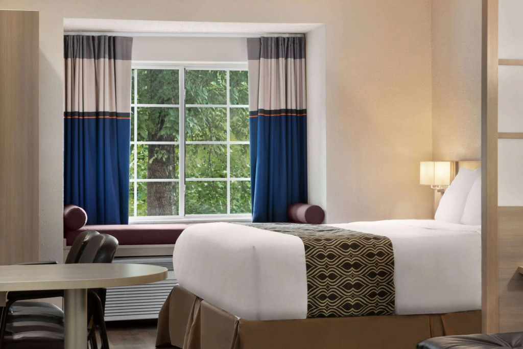 Microtel Inn & Suites by Wyndham Florence/Cincinnati Airport