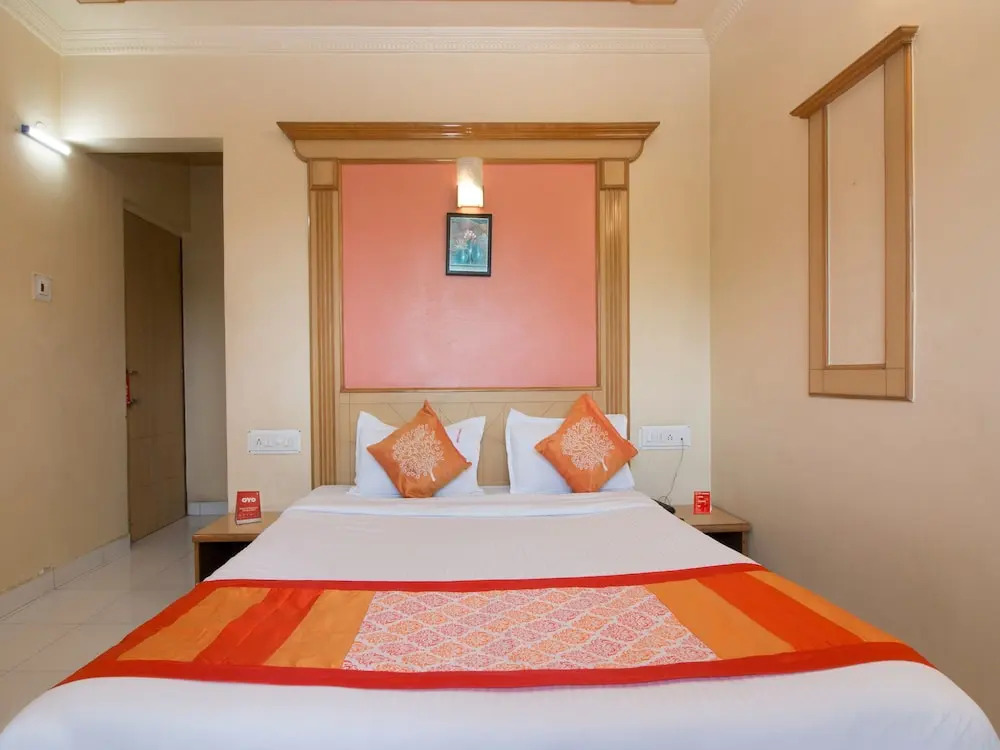 OYO 5250 Hotel Suraj Classic