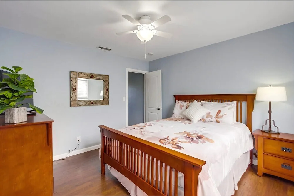 Hang Ten 3 Bedrooms 2 Bathrooms Home