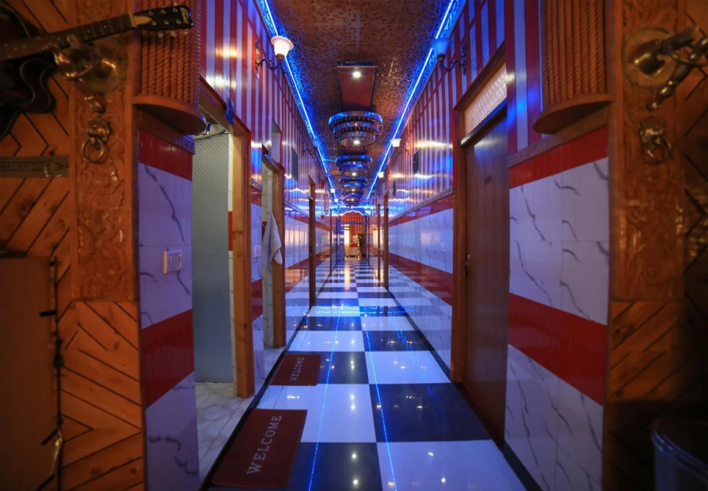 Hotel shimla hills international