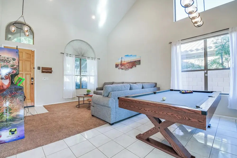 Heated Pool & Game Room: Family Home in Scottsdale