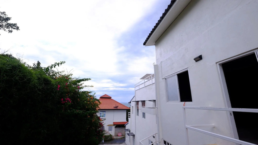 Baan Jai Dee Beach Front Hotel
