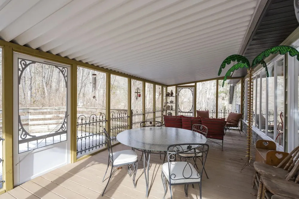 Grand Dream Vacation Home in Nashville 7+ beds!