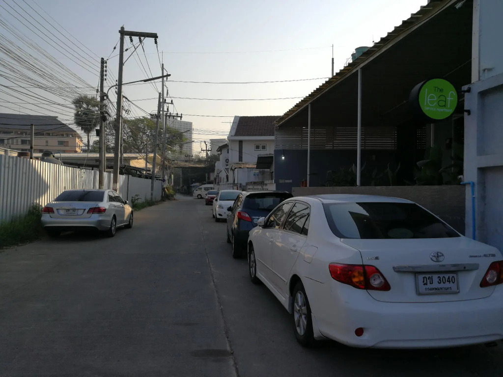 The Leaf Service Apartment
