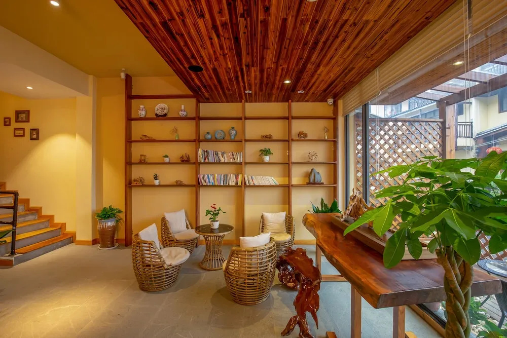 Oriental Platonic Inn
