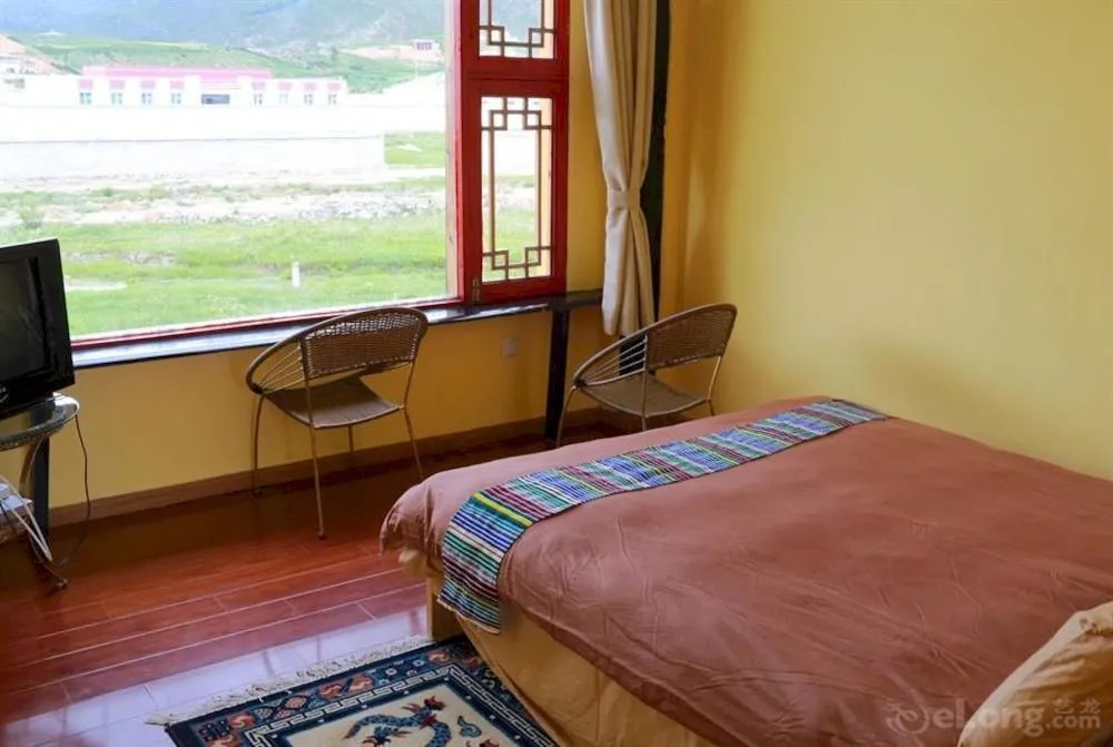 Shangri-La Maji Sunflower Inn