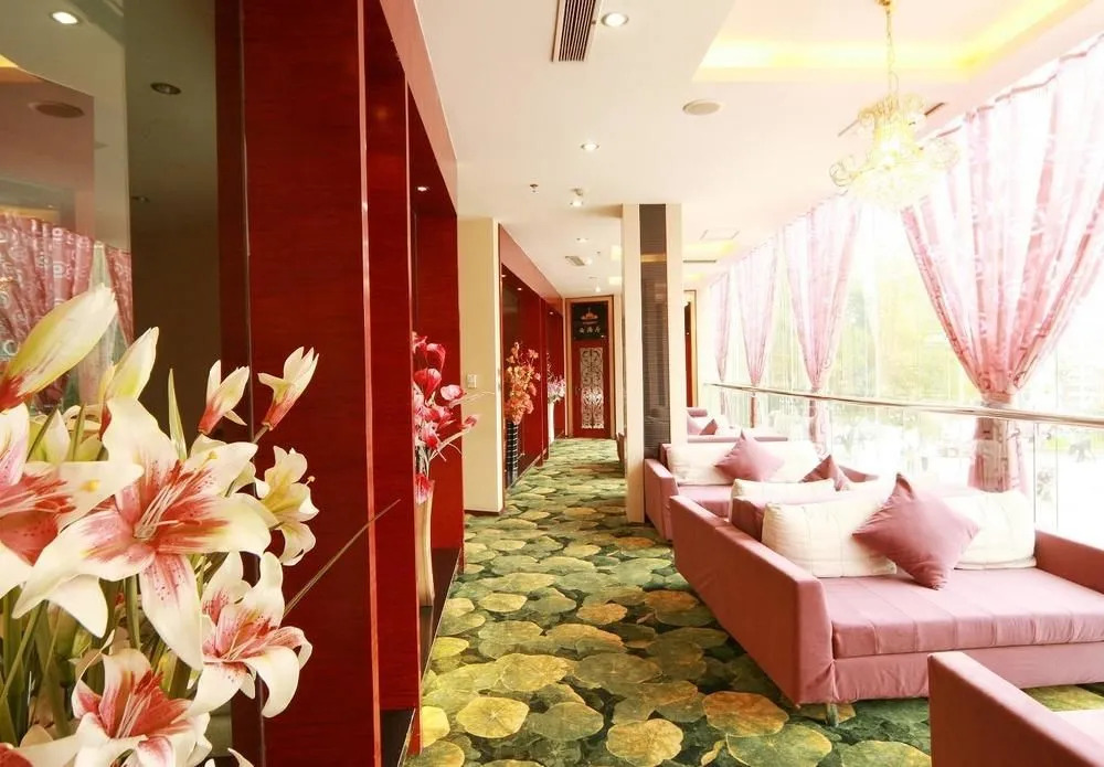 Yixing Hotel