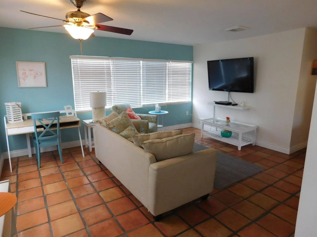Nokomis Inn and Suites