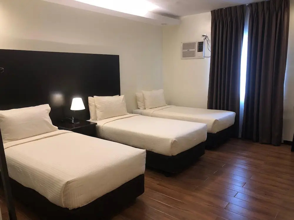 Piña Suites