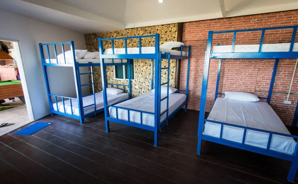 Cancun Beach Hostel - Adults Only