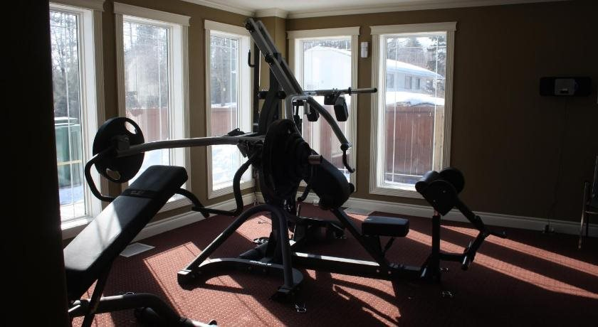 Lakeview Inn & Suites - Edson Airport West