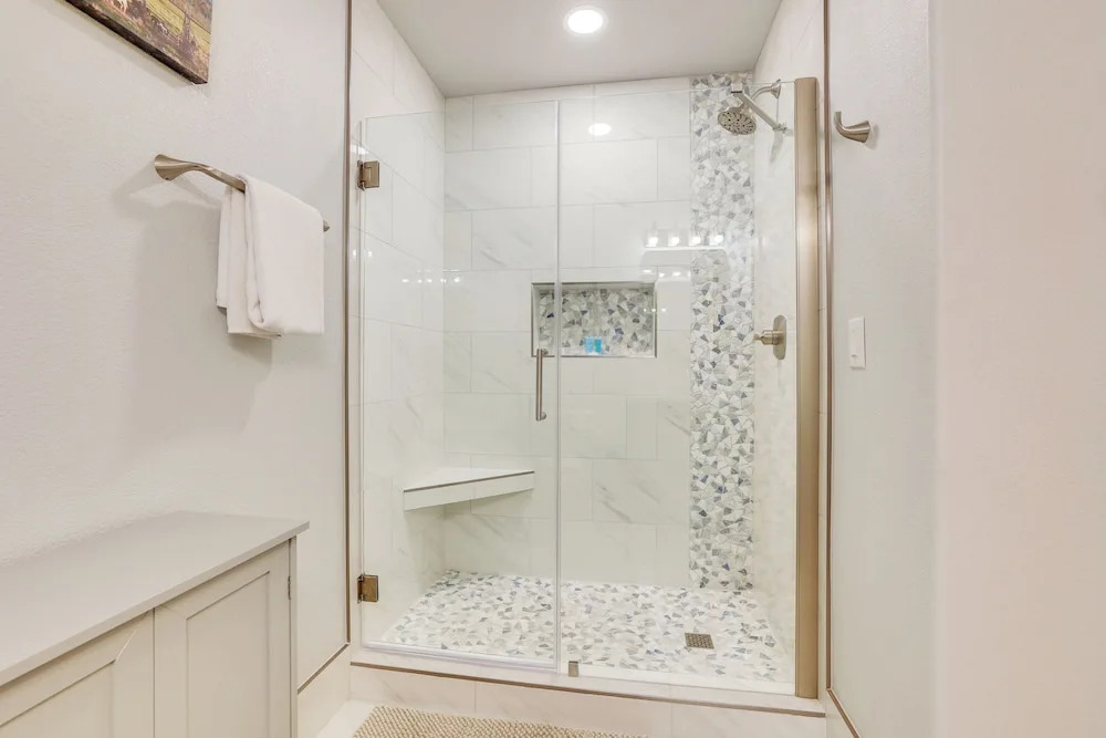 Walk to Lifts: Studio w/ Hot Tub in Keystone!