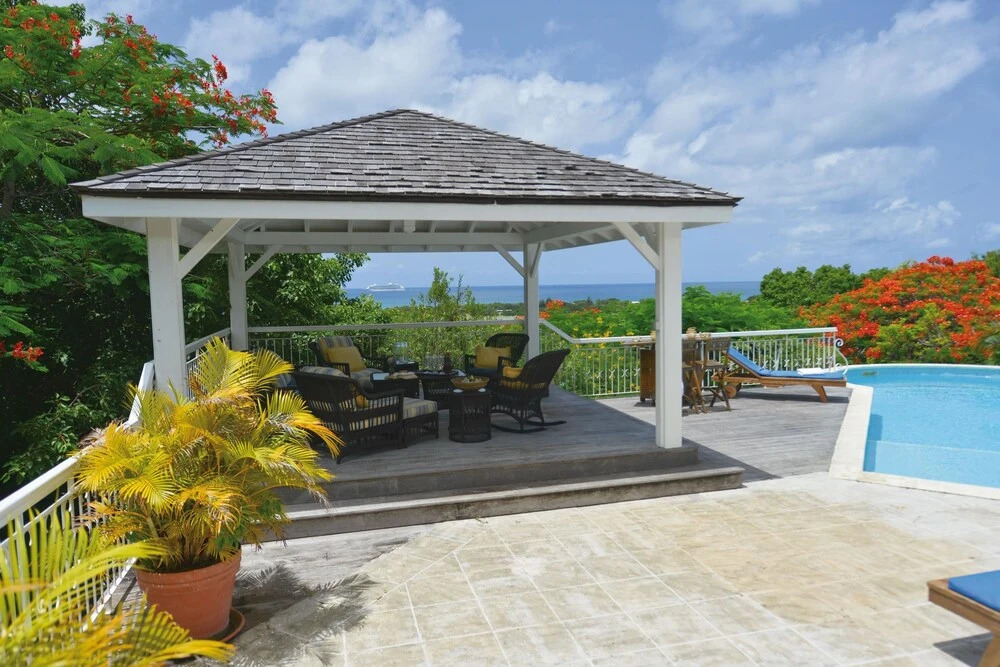 Tropical Villa w/ Pool in Exclusive Enclave, AC, Free Wifi, Pool, Concierge Service, Near Beach!