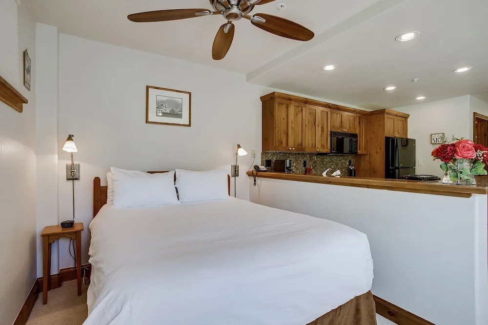 Beaver Creek Elkhorn Lodge 1 Bedroom Residence With Ski In, Ski Out Access And A Short Walk To Beaver Creek Village