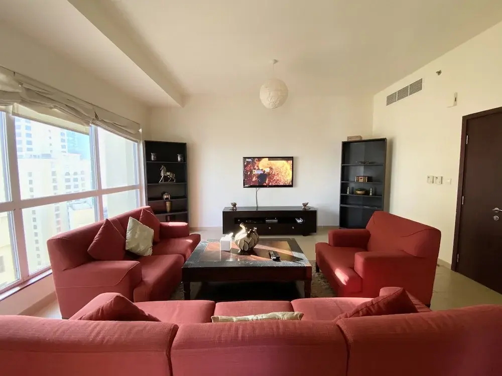 Modern 2BR Apartment with views close to JBR Beach
