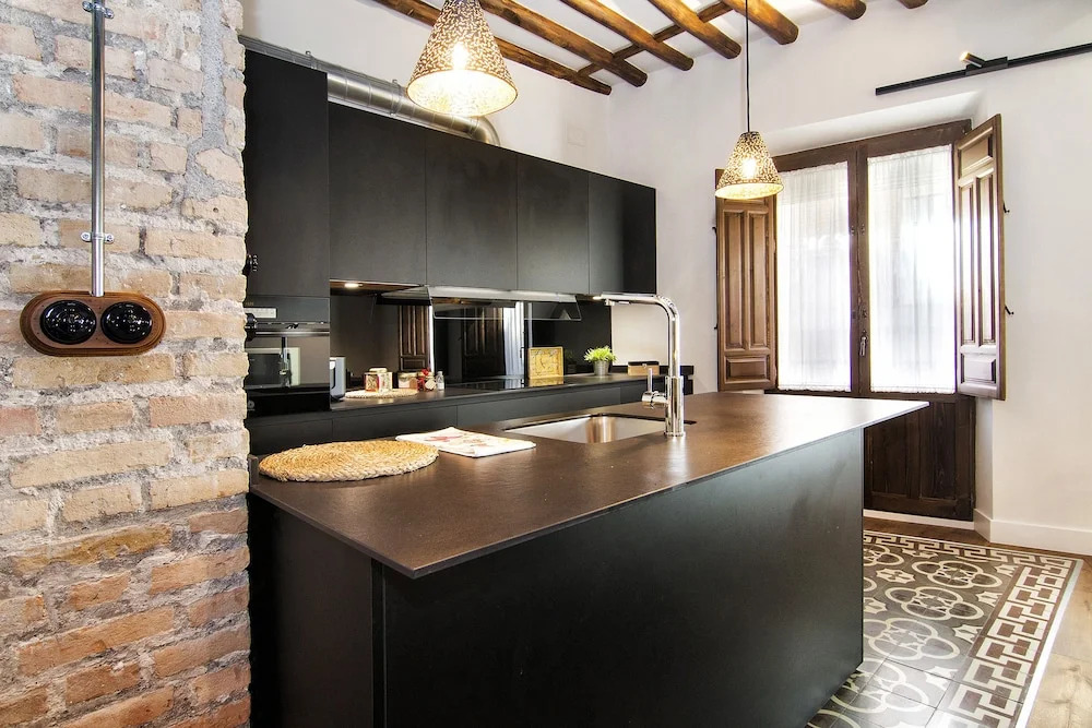 Chezmoihomes Unforgettable - First Class