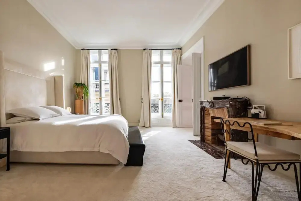 Luxury 3BR Flat Near the Champs Elys es