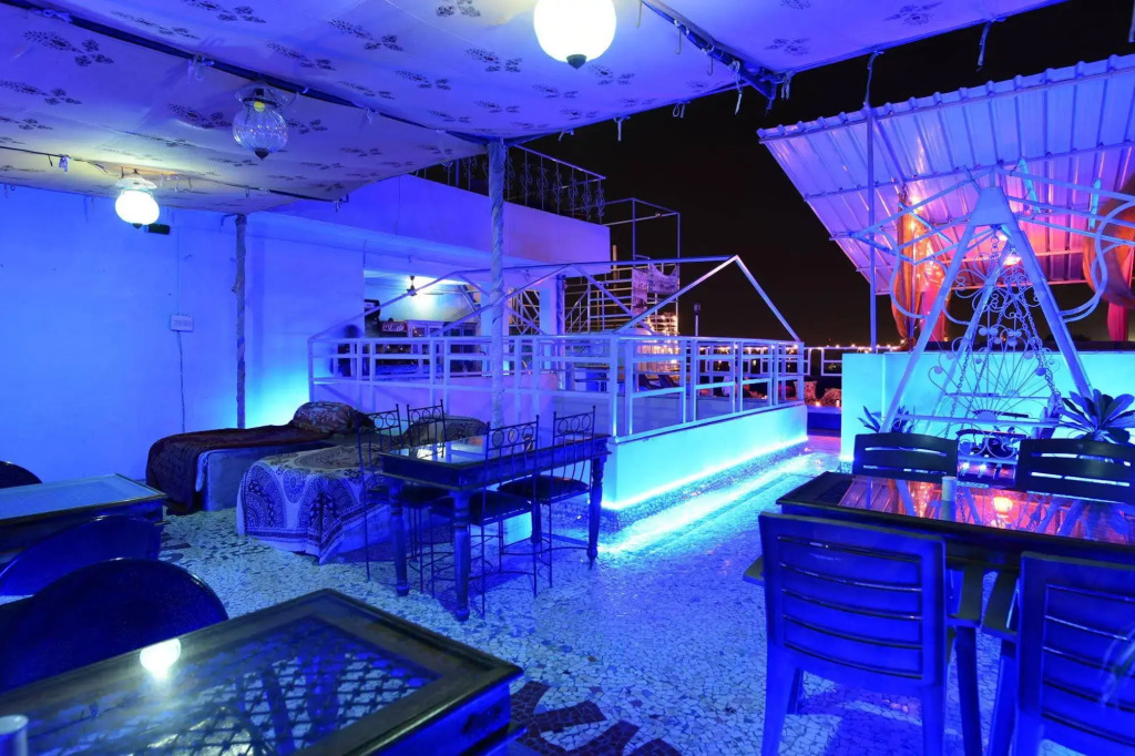 Yogis Guest House