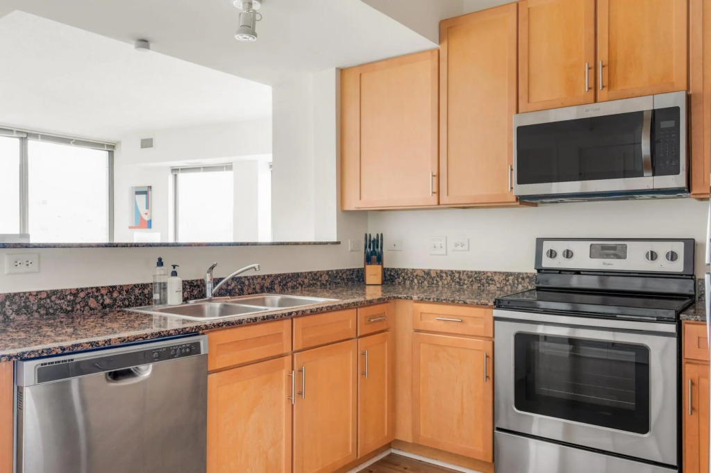 Chicago | Family Perfect 3BD/2BA South Loop Apartment