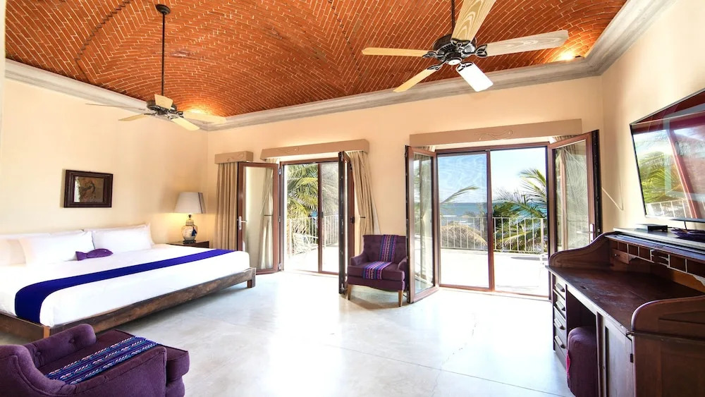 Hacienda Del Mar 7-15BR Villa Full Staff By RMH