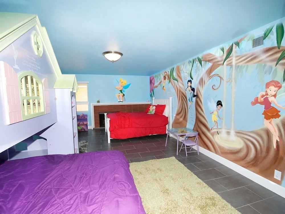 Mickey's House 6 Bedrooms 3 Bathrooms Home
