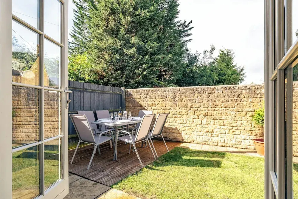 Charming 2 Bedroom Home in the Cotswolds