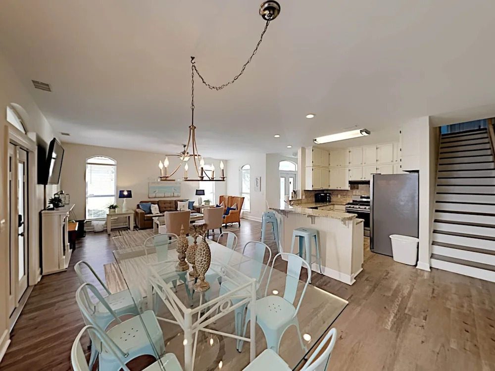 Changes In Latitude by Southern Vacation Rentals