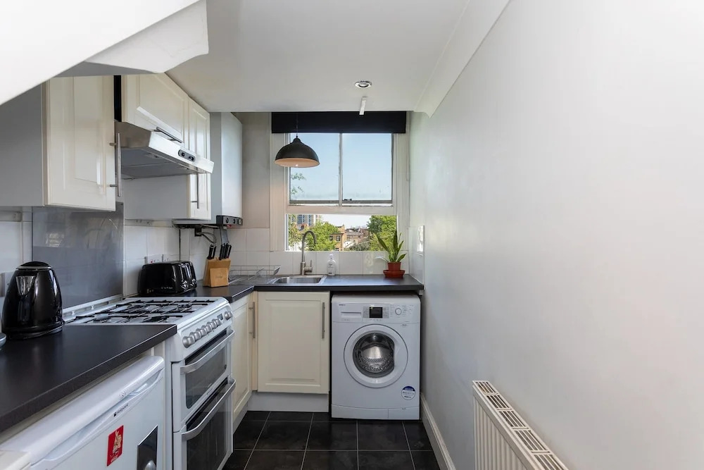 1 Bedroom Flat In Brixton