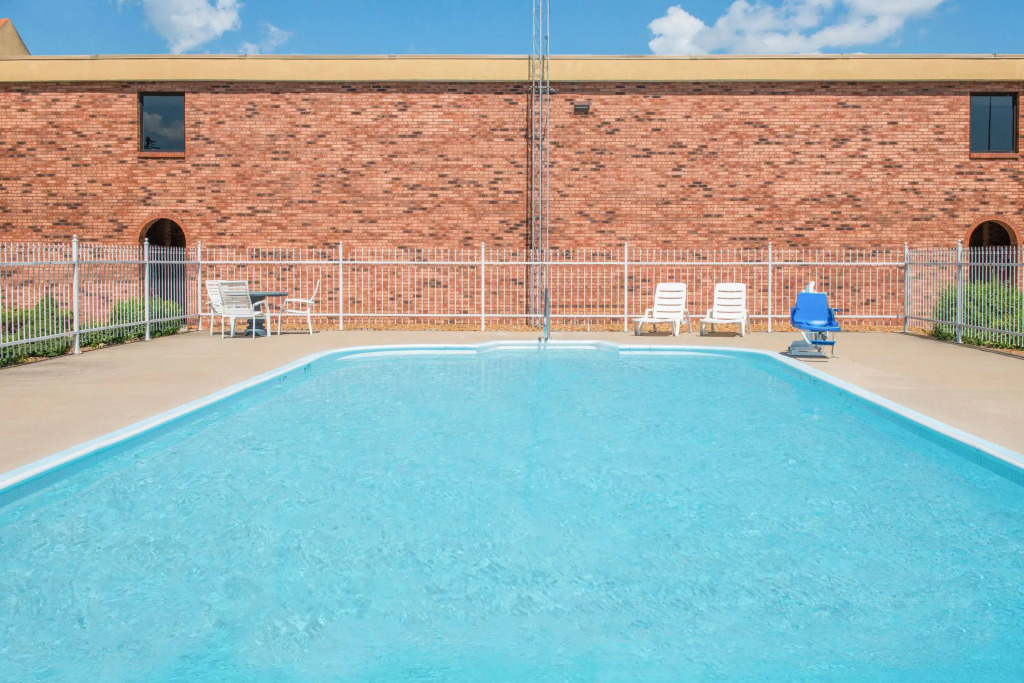 Days Inn by Wyndham Calvert City - Paducah East