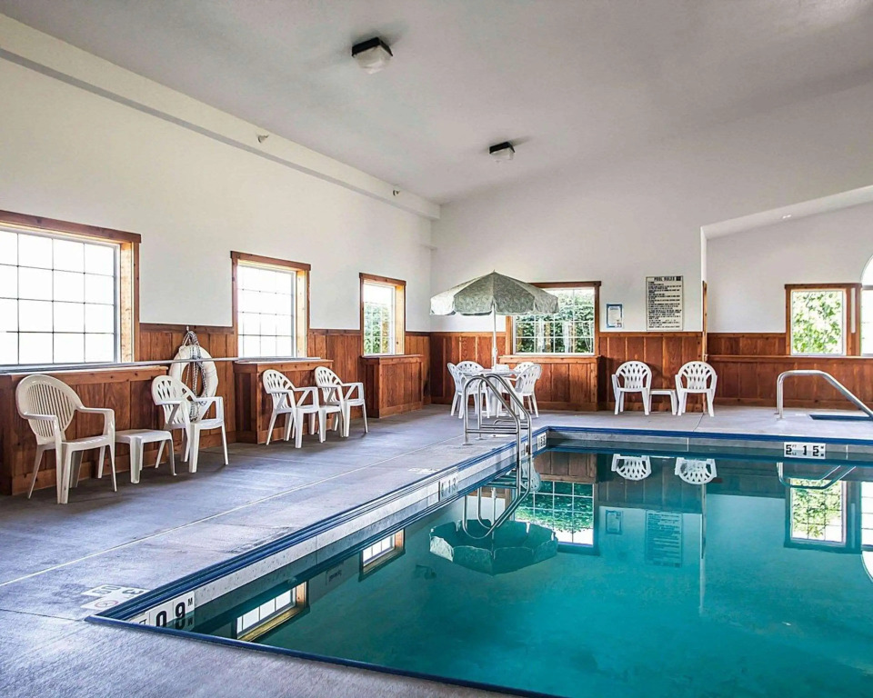 Quality Inn & Suites Eldridge Davenport North