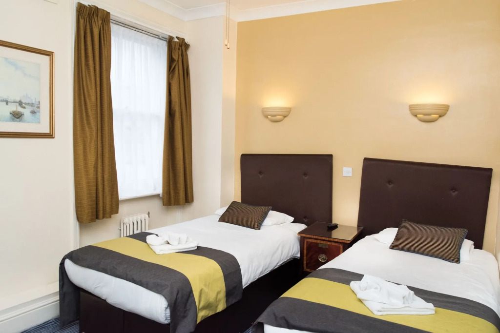 Rose Court Hotel