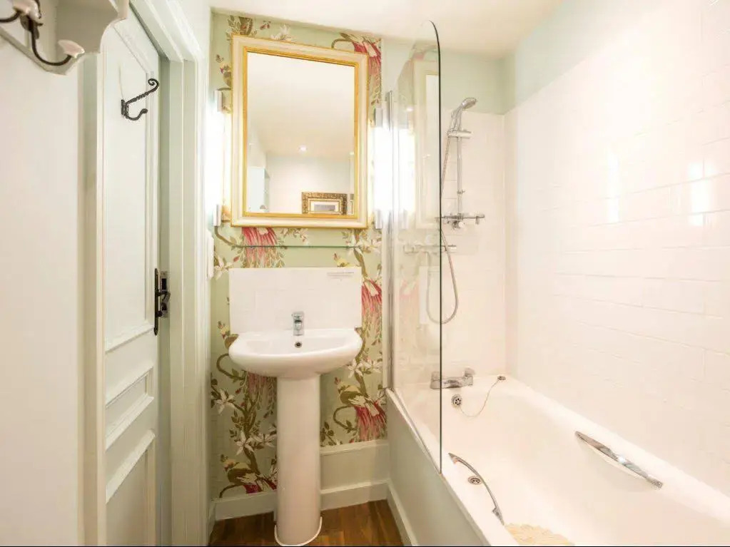 Logis Hotel De France