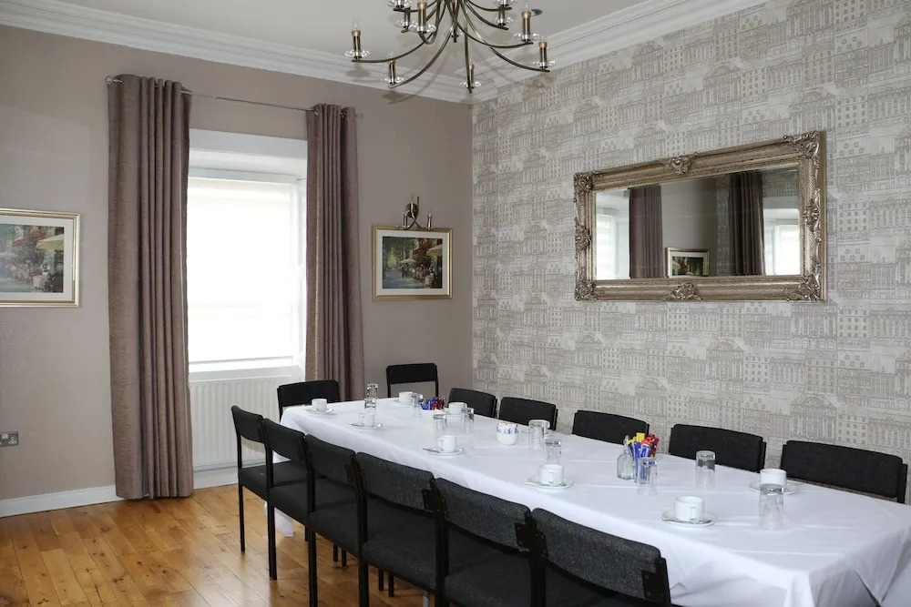 Kilmorey Arms Hotel