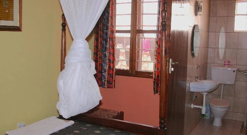 Acacia Hotel
