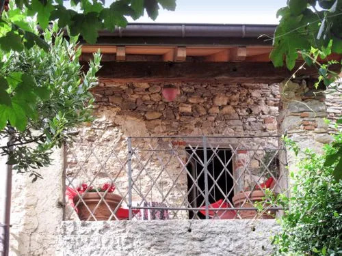 House Annalina Castelveccana