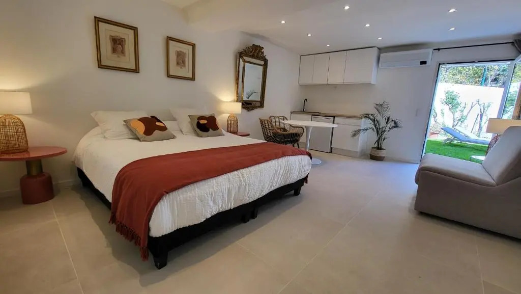 Ideal BnB, Luxury Apartments