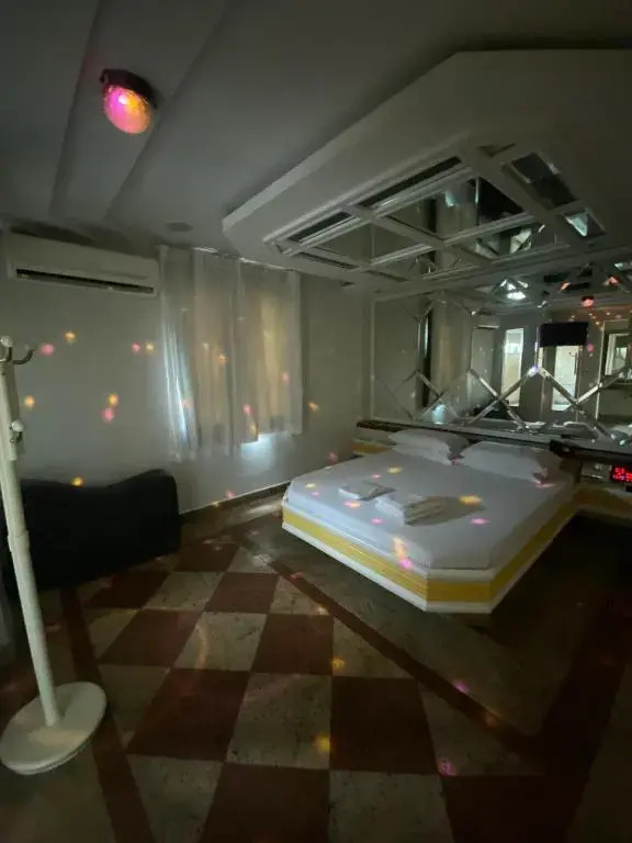 Lamour Motel