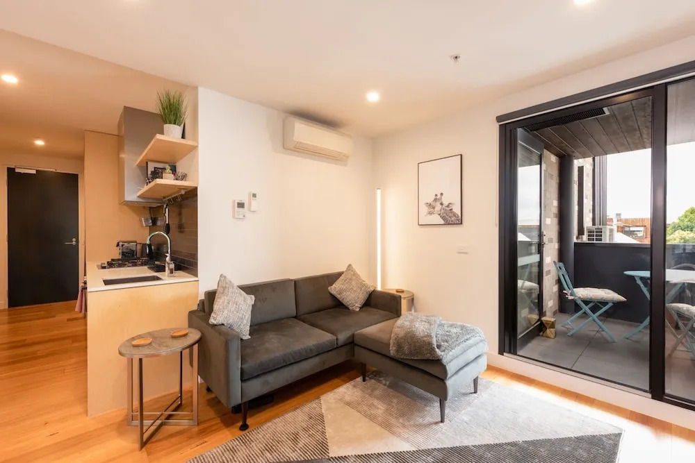 Modern 1 Bedroom Apartment in Brunswick East Near CBD
