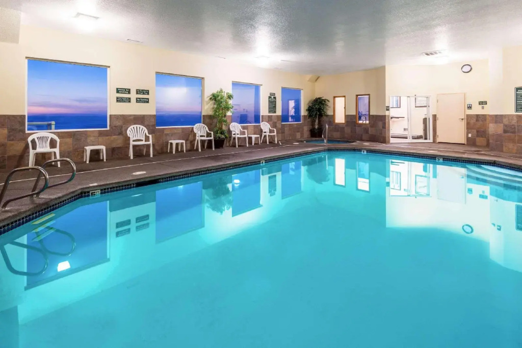 Elizabeth Oceanfront Suites, an Ascend Collection Hotel