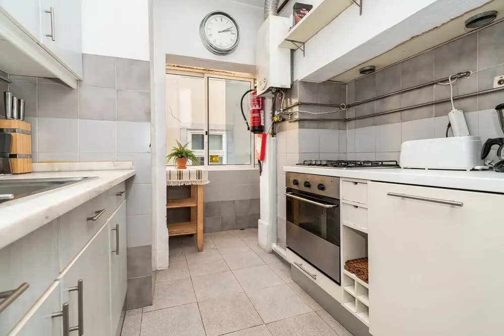 Charming 2 Bedroom Apartment Next to Praça da Figueira